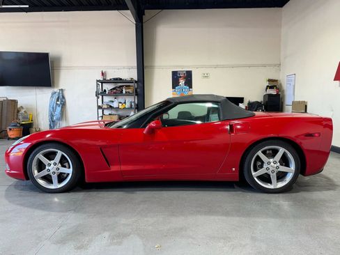 Used 2006 Chevrolet Corvette Convertible w/ Preferred Equipment Group RWD image 7