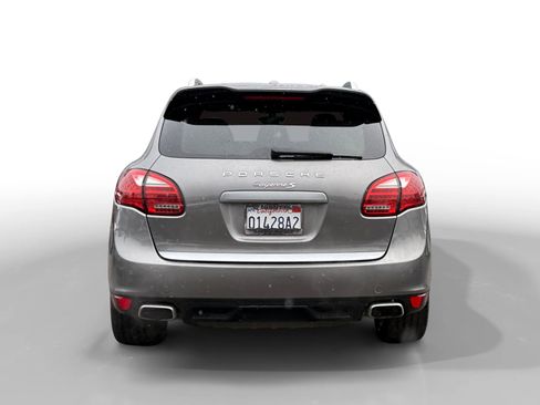 Used 2012 Porsche Cayenne S image 4