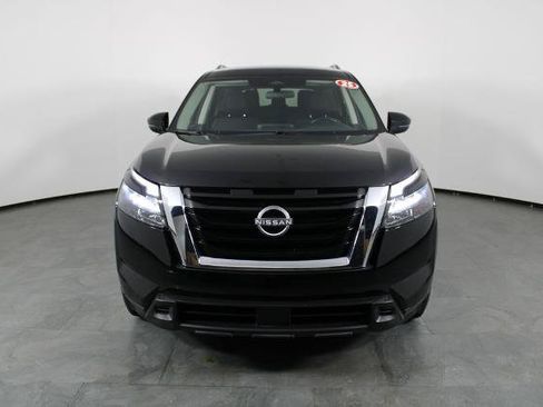 Certified 2025 Nissan Pathfinder SV FWD image 13