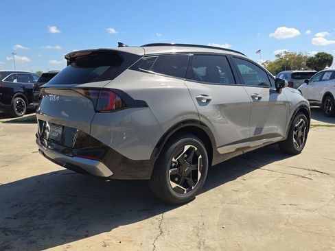 New 2026 Kia Sportage SX FWD image 8