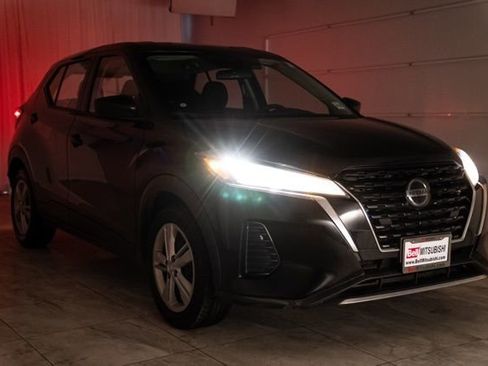 Used 2021 Nissan Kicks S image 38