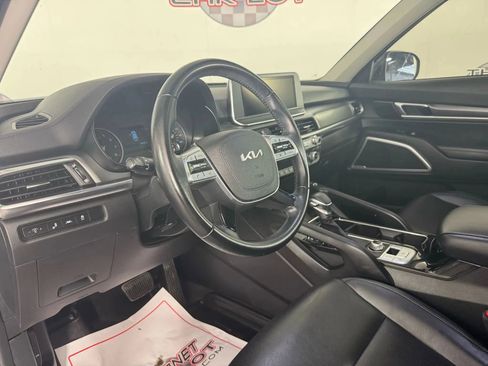 Used 2022 Kia Telluride S image 10