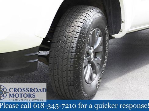 Used 2022 Toyota Tacoma SR5 AWD/4WD image 15