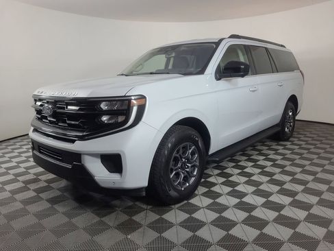 Used 2025 Ford Expedition Max Active image 7