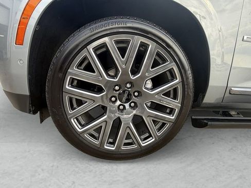 Used 2026 GMC Yukon Denali Ultimate AWD/4WD image 23