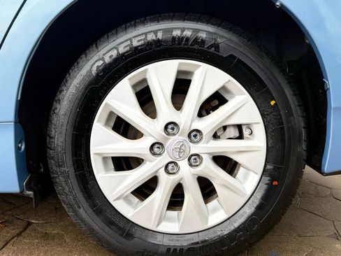 Used 2013 Toyota Prius Prime Plug-In Hybrid image 52