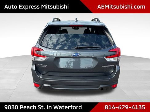 Used 2023 Subaru Forester Premium AWD/4WD image 6