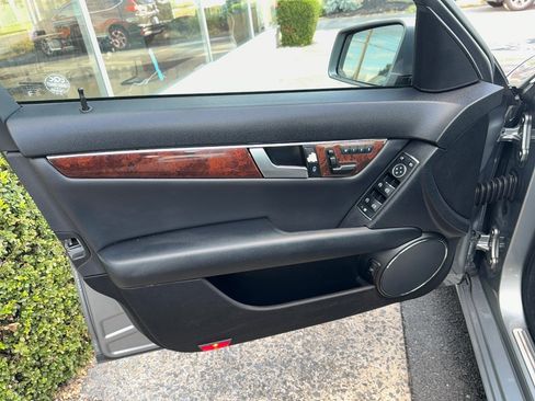 Used 2011 Mercedes-Benz C 300 4MATIC Sedan image 17