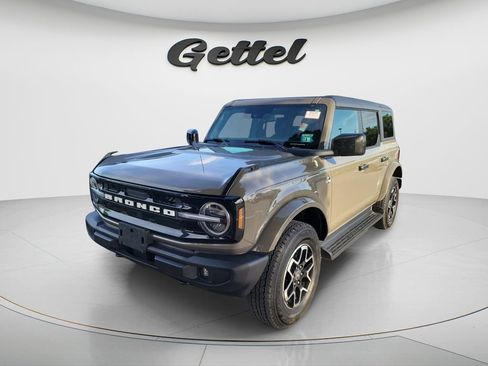 Used 2025 Ford Bronco Outer Banks image 1