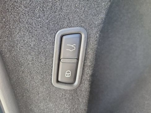 Used 2022 Maserati Levante GT AWD/4WD image 16