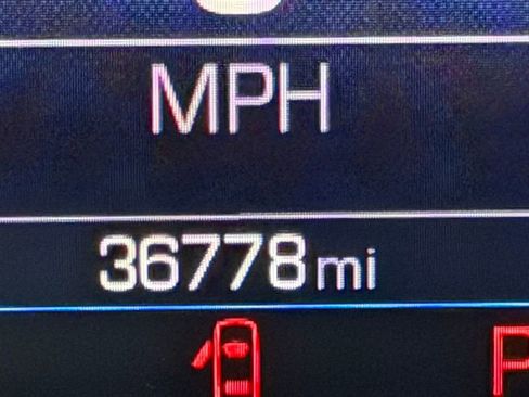 Used 2023 Chevrolet Equinox LT image 20