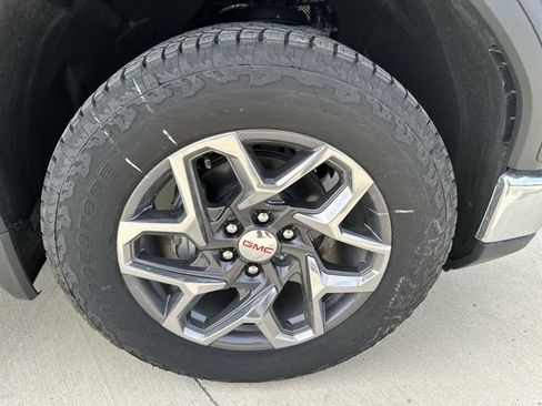 New 2026 GMC Sierra 1500 SLT w/ SLT Premium Plus Package image 21