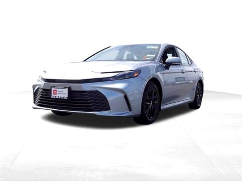 Certified 2025 Toyota Camry LE FWD image 8