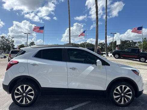 Used 2021 Buick Encore Preferred image 6