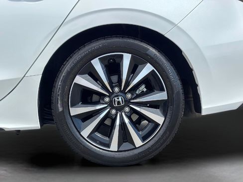 Certified 2024 Honda Civic EX-L image 12