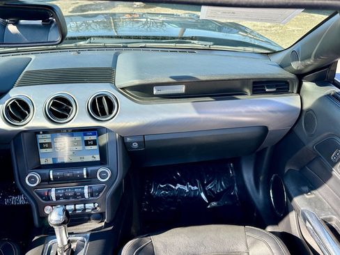 Used 2018 Ford Mustang Premium RWD image 41