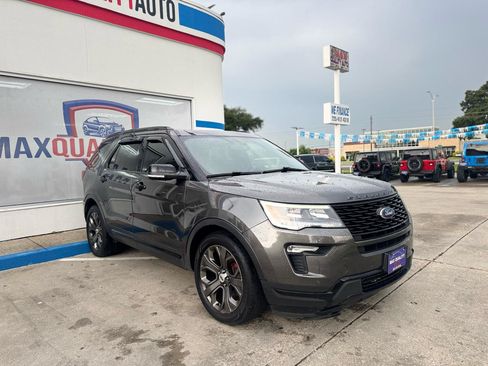 Used 2018 Ford Explorer Sport AWD/4WD image 16