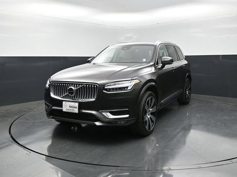 Used 2023 Volvo XC90 B6 Ultimate w/ Protection Package AWD/4WD image 4