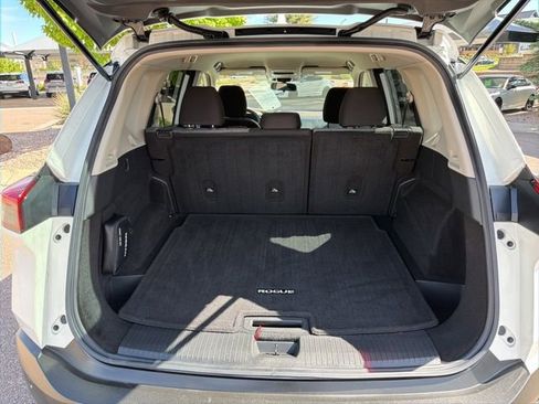 Used 2021 Nissan Rogue S FWD image 13