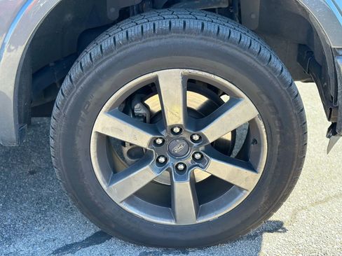 Used 2016 Ford F150 XLT w/ Equipment Group 302A Luxury image 25