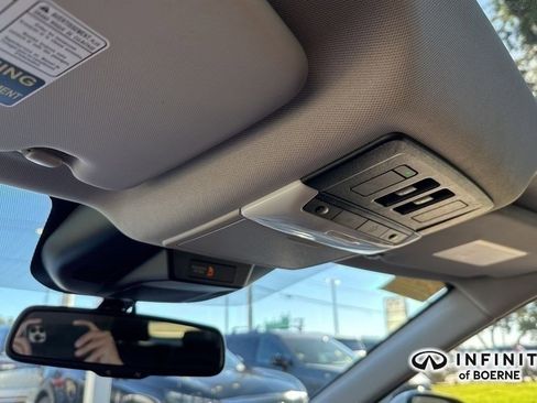 Used 2023 Nissan Rogue Platinum image 18