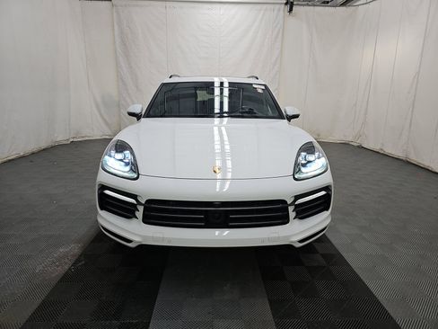 Used 2023 Porsche Cayenne Platinum Edition w/ Assistance Package AWD/4WD image 2