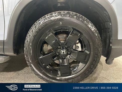Used 2025 Honda Ridgeline Black Edition image 11