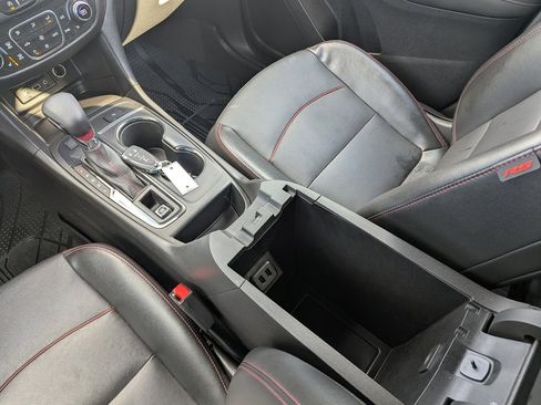 Used 2023 Chevrolet Equinox RS w/ RS Leather Package image 35