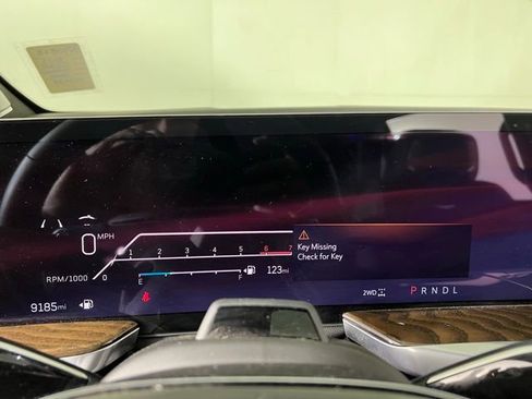 Used 2025 Cadillac Escalade ESV Sport Platinum image 18