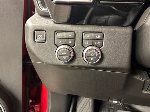 New 2026 GMC Sierra 2500 SLT w/ SLT Convenience Package AWD/4WD image 31
