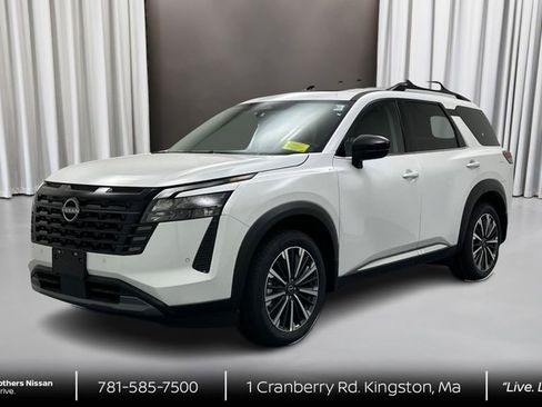 New 2026 Nissan Pathfinder Platinum AWD/4WD image 1