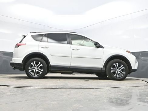 Used 2018 Toyota RAV4 LE image 38