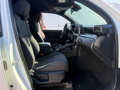 Used 2024 Toyota Tacoma SR5 AWD/4WD image 8