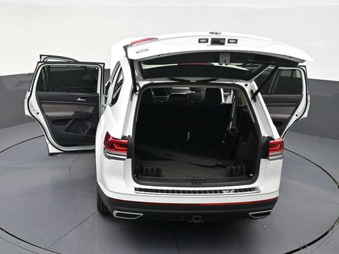 Used 2023 Volkswagen Atlas SE FWD image 32