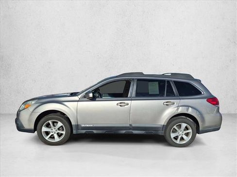 Used 2014 Subaru Outback 2.5i Premium AWD/4WD image 8