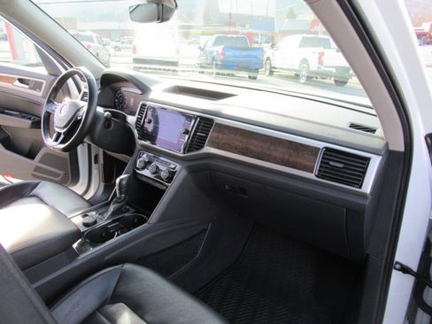 Used 2019 Volkswagen Atlas SEL Premium image 20