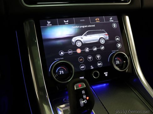 Used 2021 Land Rover Range Rover Sport HST image 23