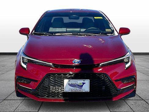 Used 2025 Toyota Corolla SE image 3