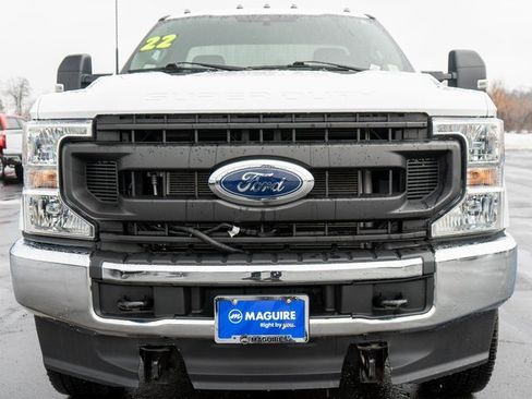 Used 2022 Ford F250 XL w/ Power Equipment Group image 3