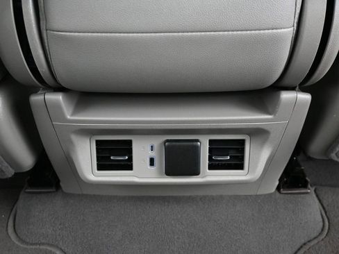 Used 2024 GMC Sierra 1500 SLT image 15