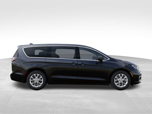 New 2026 Chrysler Pacifica Select image 22