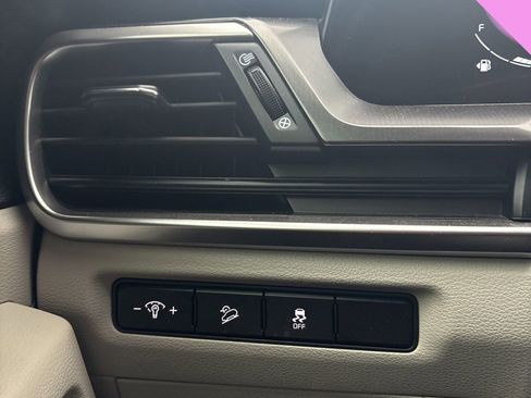 Used 2024 Kia Telluride S w/ S Sunroof Package FWD image 9