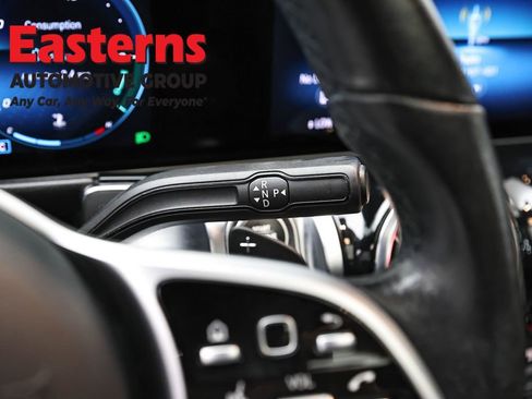 Used 2021 Mercedes-Benz GLB 250 4MATIC w/ Premium Package image 13