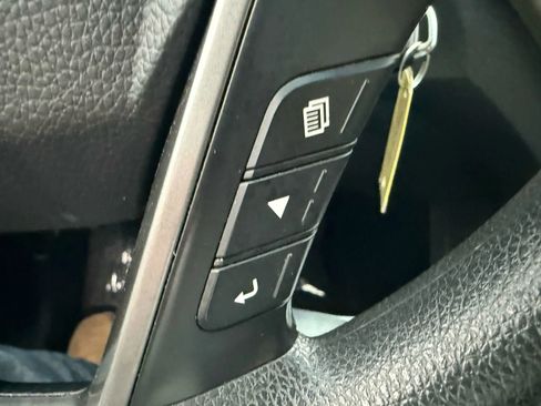 Used 2019 Hyundai Santa Fe XL SE image 15