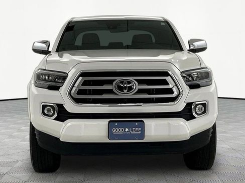 Used 2020 Toyota Tacoma Limited image 2