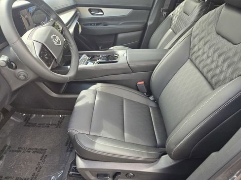 New 2026 Nissan Murano Platinum AWD/4WD image 11