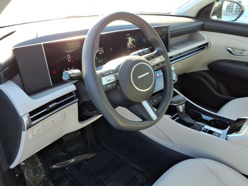 Used 2025 Hyundai Tucson SEL image 16