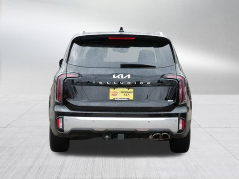 Certified 2024 Kia Telluride EX w/ EX Captain's Chair Package image 6
