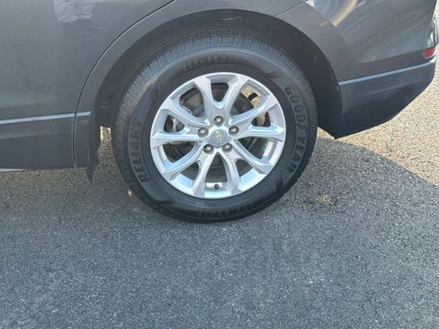 Used 2018 Chevrolet Equinox LS image 11