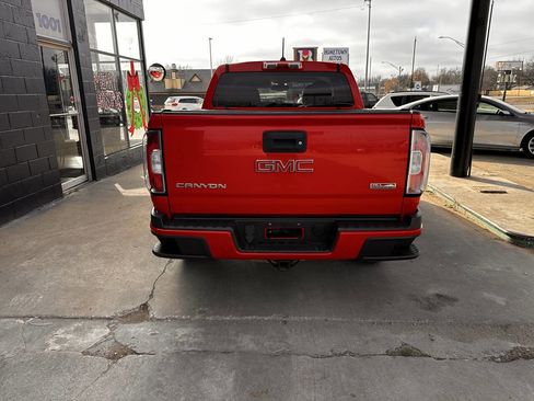 Used 2015 GMC Canyon SLE w/ All-Terrain Package image 7